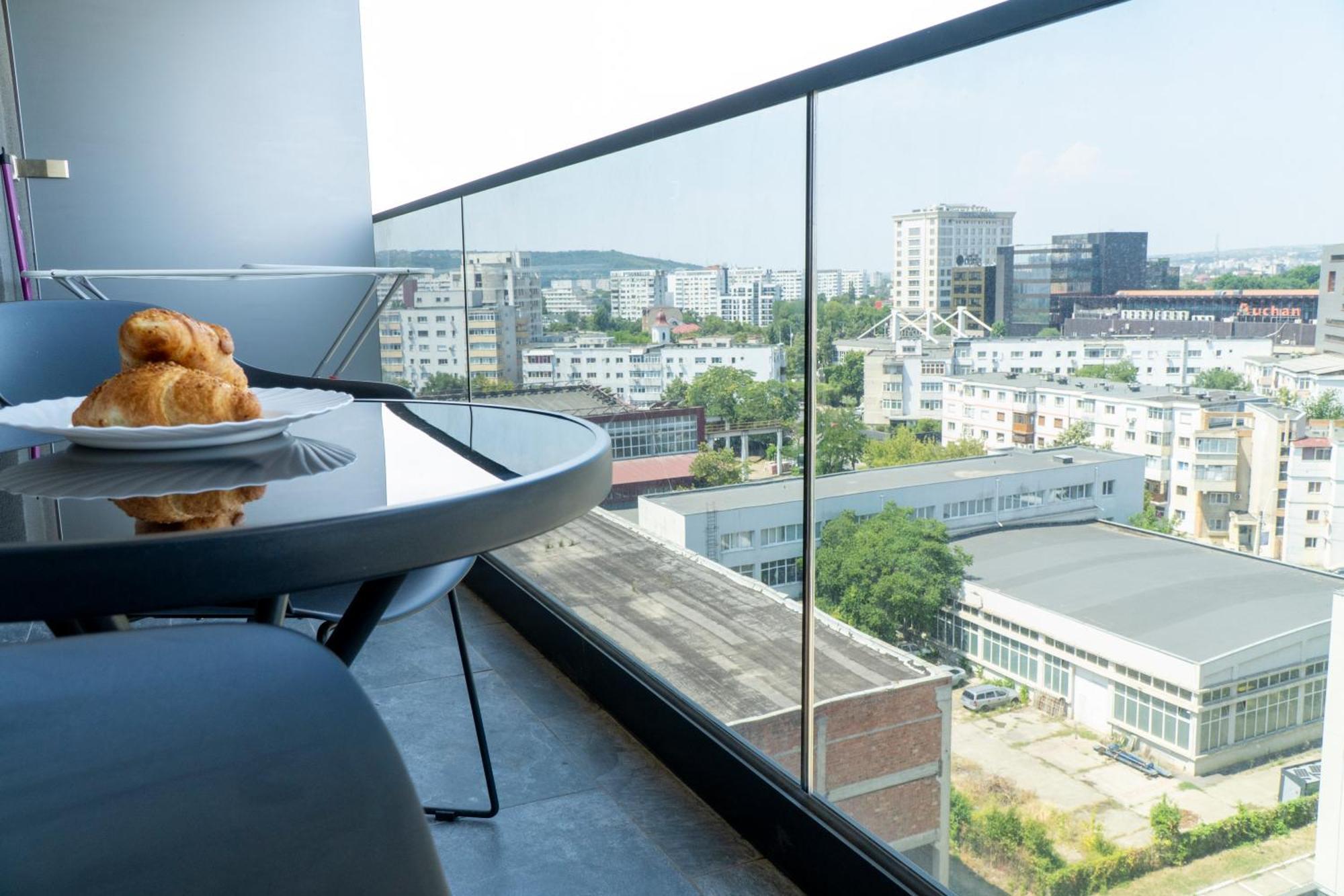 Center Apartment Palas Mall View Iasi Buitenkant foto
